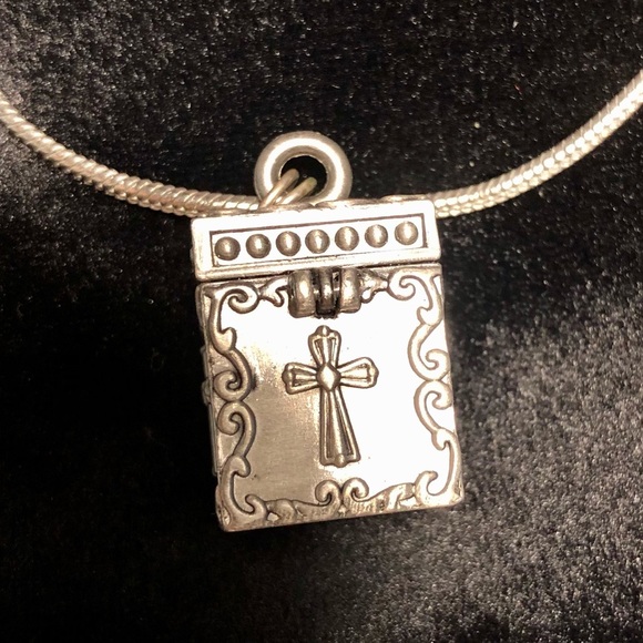 Necklace with angels - Picture 2 of 6